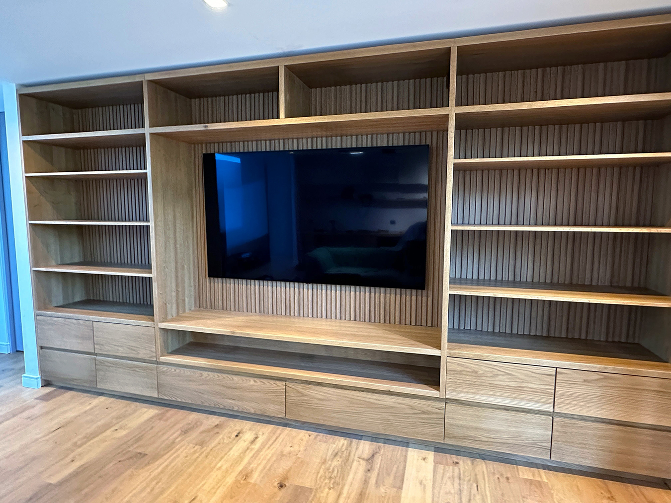 Bouwën - INTERIORISMO & MOBILIARIO
